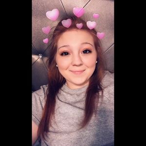 Meet your Posher, Alicia